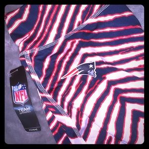 ✨NWT New England Patriots Zebra Print Leggings